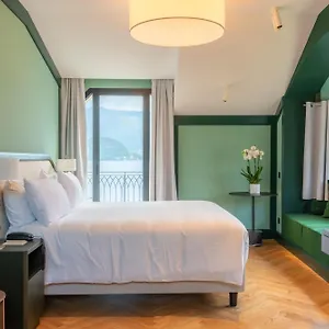 Casa Du Lac, By R Collection Varenna