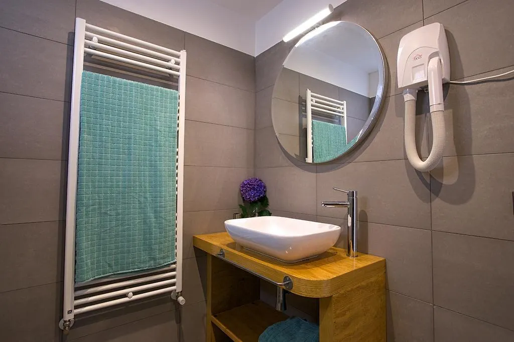 Hotel Cade Ventu Vernazza 0*,